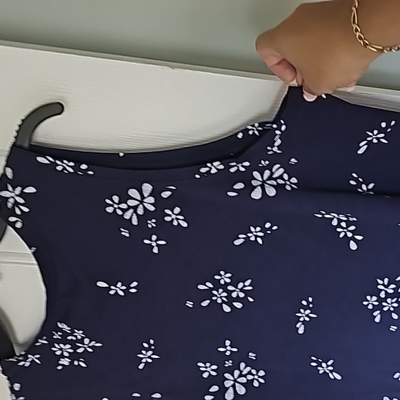 Blue Tank - Picture 14 of 16